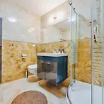 Wechta - Promenada Gwiazd Z Sauna, Sun & Snow 아파트