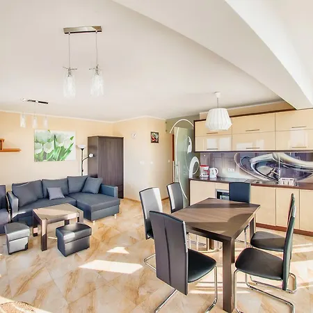 아파트 Wechta - Promenada Gwiazd Z Sauna, Sun & Snow 미엥지즈드로예